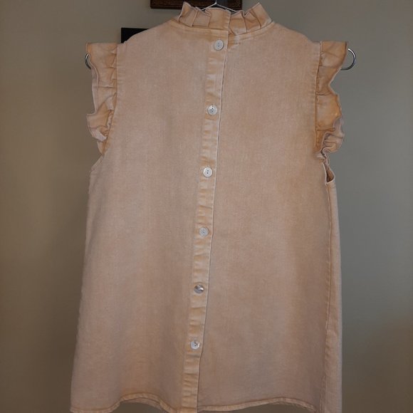 Brand NewBoutique MAZIK Distressed Gold Wash Denim Ruffle Top - Picture 3 of 8